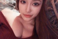 事業心超強「女店員」超愛穿緊身上衣把長輩弄得好大,這目測一定有G啊!-德州扑克迷