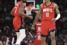 大发体育-火箭与勇士酝酿4换1大交易，大发助力你的致富之路！-德州扑克迷