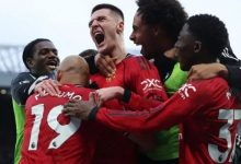 迈博体育 曼联两球领先补时被追平后3-2绝杀！卡里克三连胜-德州扑克迷