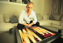 【EV扑克】“我就是个蠢货”——Gus Hansen 的崩塌与重生，从赌桌之神到输光数百万-德州扑克迷