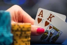 【EV扑克】3500美元锦标赛实战解析：Jonathan Little 为何对AK选择“跟注”而非“3-bet”？-德州扑克迷