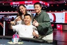 【EV扑克】2026WSOP金手链到手！中国选手王阳在5000美元底池限注奥马哈锦标赛登顶-德州扑克迷