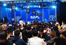 【EV扑克】APL济州岛｜奖池狂飙破保！主赛C/D组合共260人次参赛39人晋级，李欢/Zhang Xugang分别登顶小组CL！明日主赛“末班车”等你抄底！-德州扑克迷
