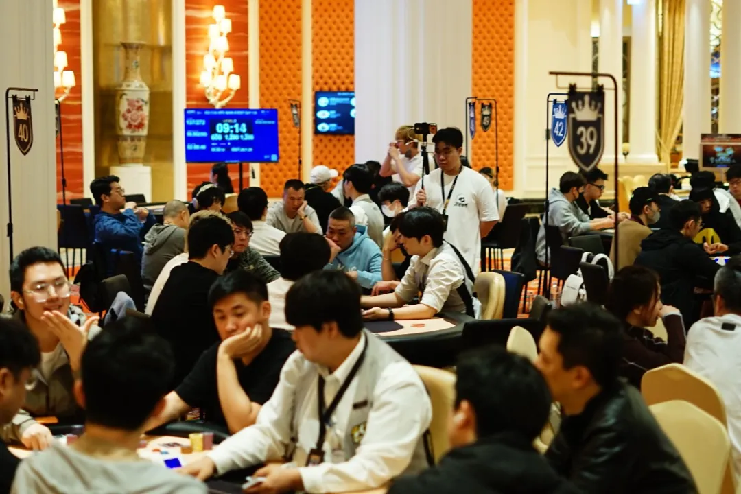 【EV扑克】2026KPC济州站|主赛事燃情开启!A组火爆开局314人次参赛40人突围晋级,王竹斋强势领跑装袋66.6万筹码斩获CL!多场重磅赛事陆续来袭!