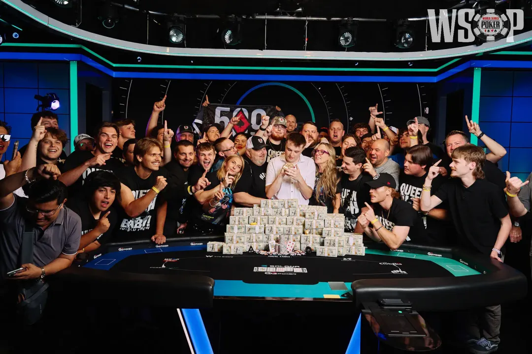 【EV扑克】WSOP主赛事单挑J3o抓诈同花，英雄式跟注还是世纪自杀？