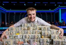【EV扑克】22岁赢得WSOP主赛事1000万美元，他把钱存进了投资账户，只给自己买了一辆二手科尔维特-德州扑克迷